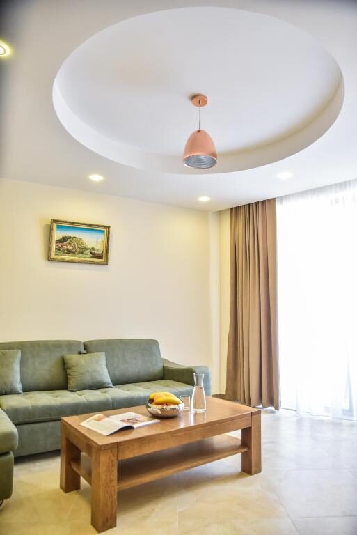 Living area of a family suite at Hotel Prova